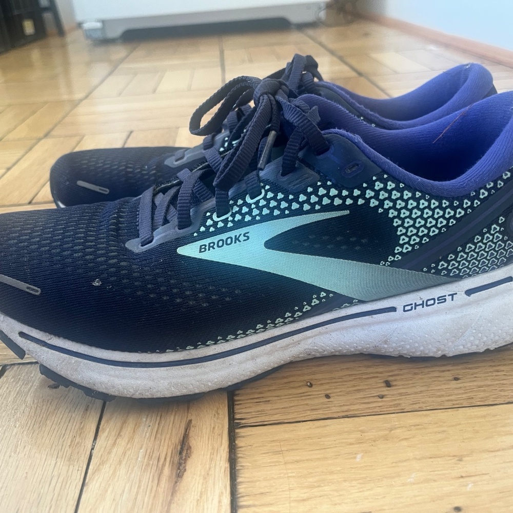 Brooks Women's Size 11 Running Shoes - Picture 4 of 5